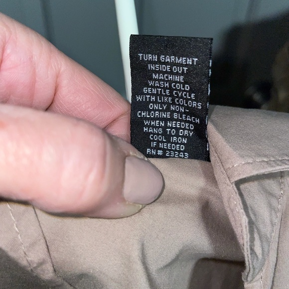 Cute size 4 Tan Top. MUST BE BUNDLED - Picture 5 of 7